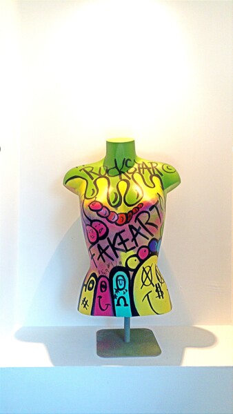 Sculpture titled "Color Girl © pop art" by Fakeart, Original Artwork, Spray paint