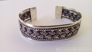 Artisanat intitulée "bracelet tresse en…" par Fares El Ouafi, Œuvre d'art originale, Bijoux