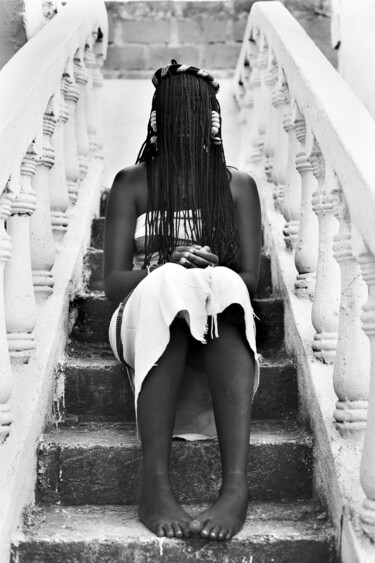 Fotografie mit dem Titel "Une tresse en or" von Fatoumata Diabaté, Original-Kunstwerk, Analog Fotografie