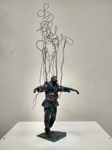 Скульптура под названием "Balloon Seller" - Fedor Oleynik, Подлинное произведение искусства, Пластмасса