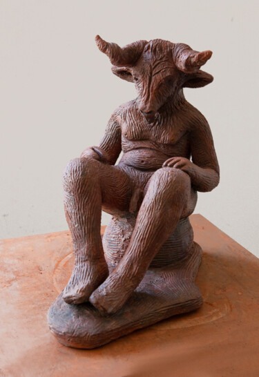 Sculpture intitulée "UOMO ARIETE" par Federico Womb, Œuvre d'art originale, Terre cuite
