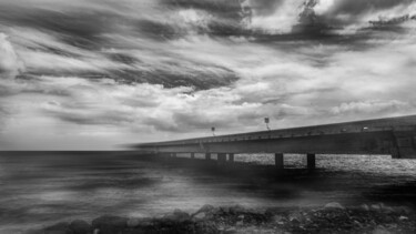 Fotografie getiteld "The bridge" door Felipe Hueb, Origineel Kunstwerk, Digitale fotografie