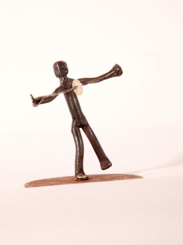 Sculptuur getiteld "jugando al run -run" door Adrian Fermandois, Origineel Kunstwerk