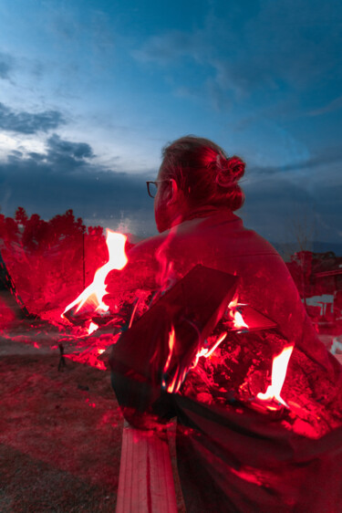 Photographie intitulée "Fire man" par Fernanda Rodríguez, Œuvre d'art originale, Photographie numérique