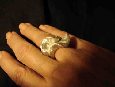 Artigianato intitolato "anello argento" da Fernanda Satta, Opera d'arte originale