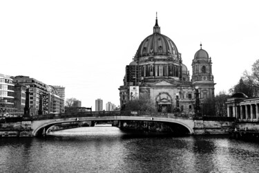 Photographie intitulée "Berlin Cathedral" par Fernando David Amador De Paz, Œuvre d'art originale, Photographie numérique