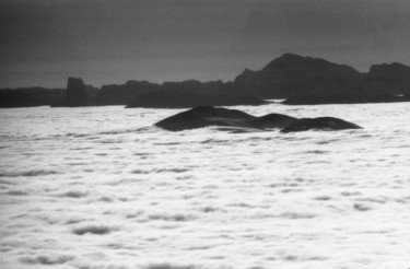 Photographie intitulée "Vercors sur mer de…" par Francois-Henri Louchet, Œuvre d'art originale