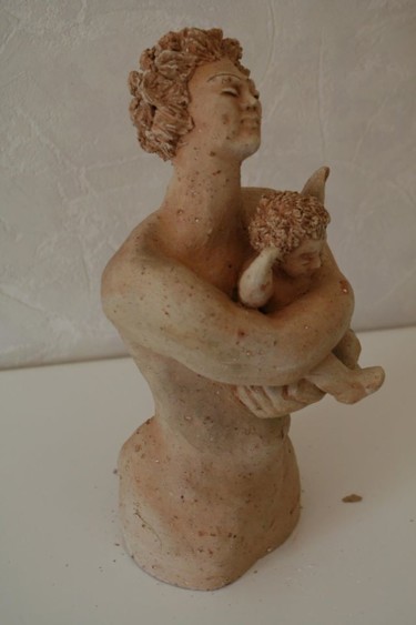 Sculpture intitulée "Madre" par Figura Terra, Œuvre d'art originale, Terre cuite