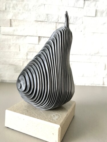 Pera Escultura intitulada "Pera" por Filippo Pietro Castrovinci, Obras de arte originais, Metais
