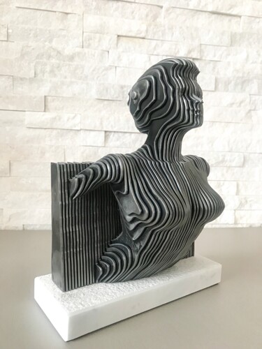 Skulptur mit dem Titel "Prigioniera di ques…" von Filippo Pietro Castrovinci, Original-Kunstwerk, Metalle