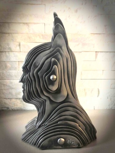 Escultura intitulada "Batman (14)" por Filippo Pietro Castrovinci, Obras de arte originais, Metais