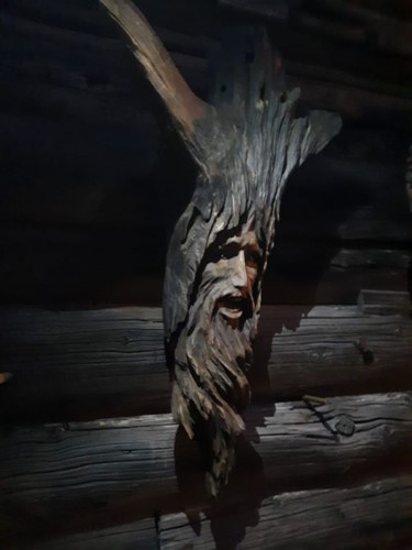 Скульптура под названием "Резьба  бензопилой" - Владимир Филатов, Подлинное произведение искусства, Дерево