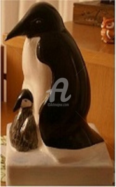 Sculpture intitulée "Pinguino1a.jpg" par Fiore, Œuvre d'art originale, Argile