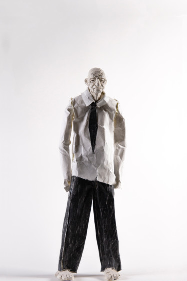 Skulptur mit dem Titel "Paper Puppet 5" von Fleur Elise Noble, Original-Kunstwerk, Ton
