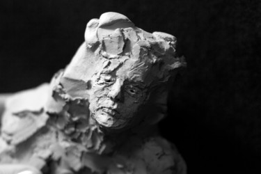 Sculpture titled "Clay Face 30" by Fleur Elise Noble, Original Artwork, Terra cotta