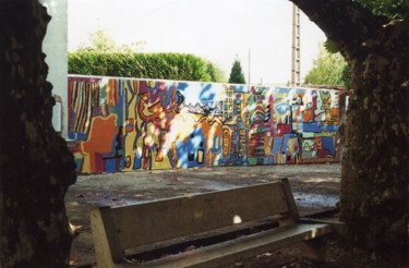 Painting titled "mur de l'école" by Florent Prudent Cécile Rateau, Original Artwork