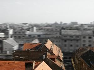 Photographie intitulée "Les toits - Zagreb" par Florent Dorer, Œuvre d'art originale