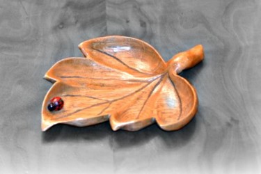 Sculpture titled "Leaf" by Flory, Original Artwork, Wood