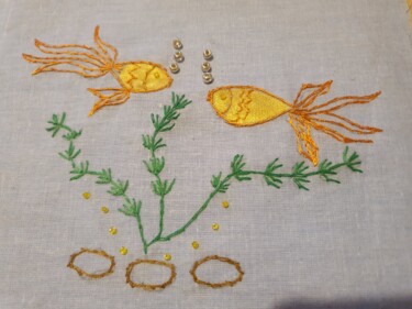 Textielkunst getiteld "GOLD FISH" door Flower Planet, Origineel Kunstwerk, Borduurwerk