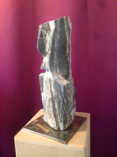 Sculpture titled "L'avocate" by Forcadolmu, Original Artwork, Stone