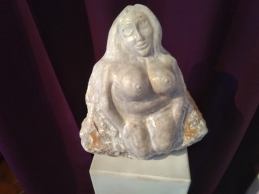 Skulptur mit dem Titel "Pulpeuse" von Forcadolmu, Original-Kunstwerk, Stein