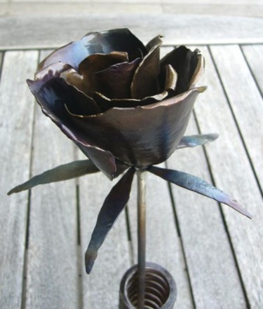 Sculpture intitulée "Rose éternelle" par Grégory Amelynck, Œuvre d'art originale, Métaux