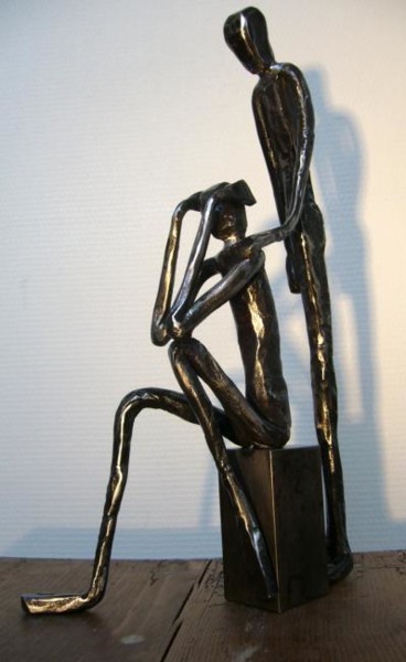 Sculpture intitulée "La main sur l'épaule" par Grégory Amelynck, Œuvre d'art originale, Métaux