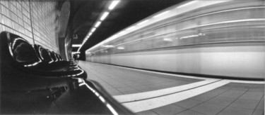 Fotografie mit dem Titel "Metro 2" von Bernhard Lüttmer, Original-Kunstwerk