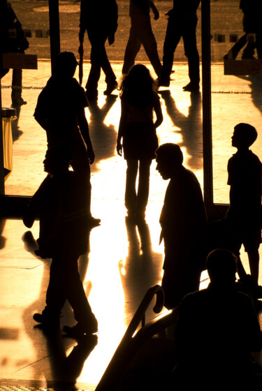 Fotografia intitolato "5 o clock shadow" da John Armstrong-Millar, Opera d'arte originale, Fotografia digitale