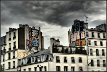 Fotografie mit dem Titel "Paris touche le cie…" von Florence Pouget-Landrieu, Original-Kunstwerk