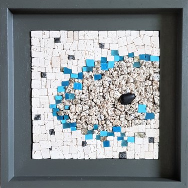 Sculpture titled "étoile bleue" by Francine Bonnet, Original Artwork, Mosaic
