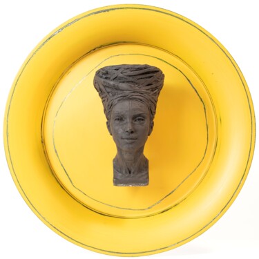 Escultura titulada "Concipiente gialla" por Francioni Mastromarino, Obra de arte original, Aluminio Montado en Aluminio