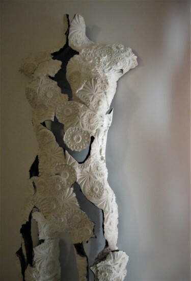 Sculpture titled "Femme fort- cristal" by Francis Da Cunha (frenchcraft), Original Artwork, Plaster