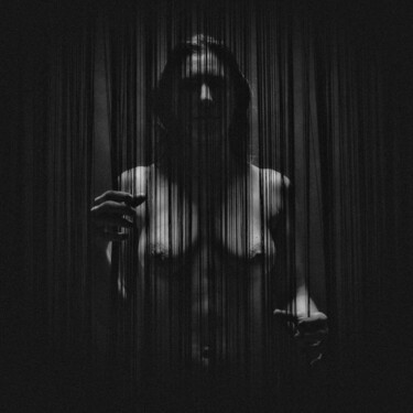 Digital Arts titled "Le rideau noir" by Franck Rozet, Original Artwork, Non Manipulated Photography Mounted on Aluminium