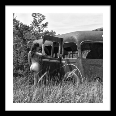 摄影 标题为“The Old Cars” 由Franck Rozet, 原创艺术品, 数码摄影 安装在木质担架架上