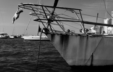 Photographie intitulée "Mad Max en bateau" par François Carage, Œuvre d'art originale