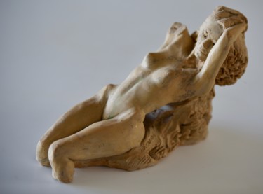 Sculpture titled "le temps d'une pose" by François Carage, Original Artwork, Terra cotta