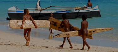 Fotografia intitulada "surf à Madagascar1" por François Carage, Obras de arte originais, Fotografia Não Manipulada
