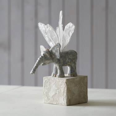 Sculptuur getiteld "Hummelfant NR 3" door Frank Melech, Origineel Kunstwerk, Klei