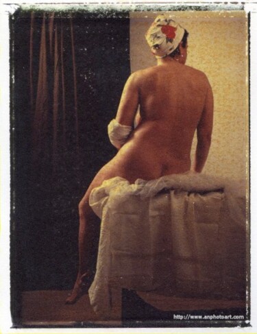 Photographie intitulée "The Bather" par Frank Morris, Œuvre d'art originale, Photographie argentique