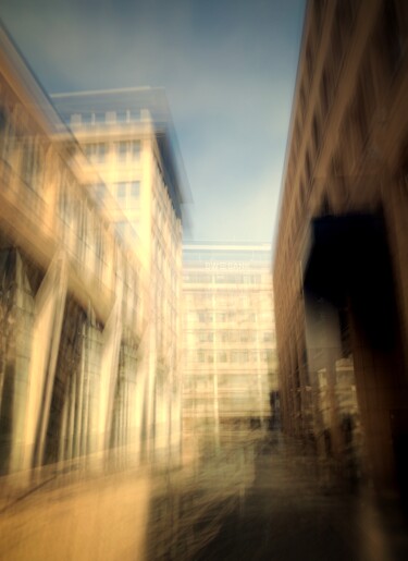 Fotografie mit dem Titel "In der City" von Frank Wichmann, Original-Kunstwerk, Digitale Fotografie