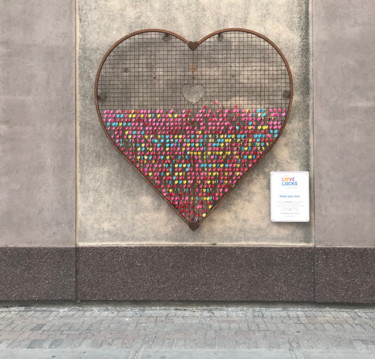 Scultura intitolato "Love Locks" da Fraser Paterson, Opera d'arte originale, Metalli