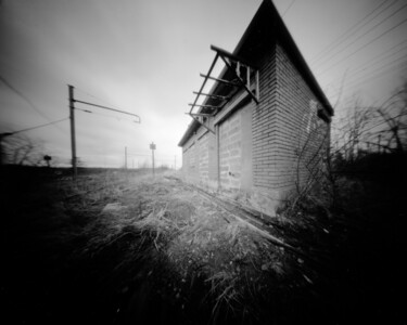 Photography titled "La gare" by Frédéric Duchesnay, Original Artwork, Analog photography