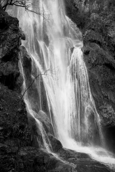 Photography titled "La cascade" by Frédéric Duchesnay, Original Artwork, Analog photography