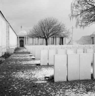 Photography titled "Le cimetière" by Frédéric Duchesnay, Original Artwork, Analog photography