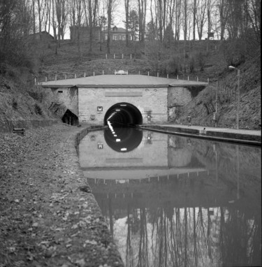 Photography titled "Le tunnel" by Frédéric Duchesnay, Original Artwork, Analog photography