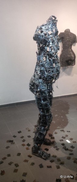 Sculpture intitulée "(Sans titre) Exposi…" par Freddy Tsimba, Œuvre d'art originale