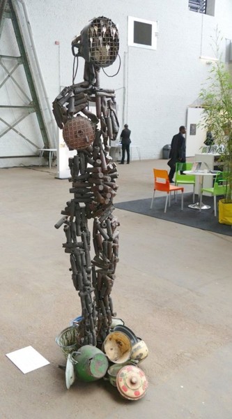 Sculpture intitulée "Celle qui a bravé l…" par Freddy Tsimba, Œuvre d'art originale