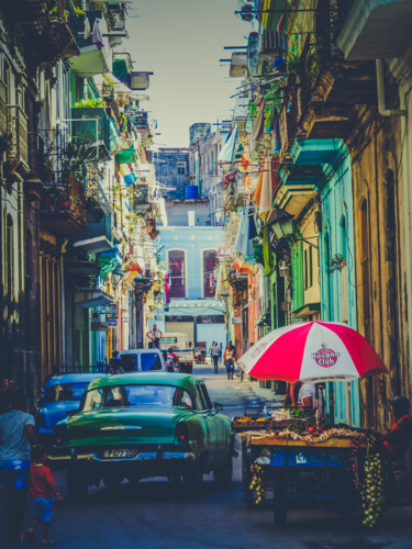 Φωτογραφία με τίτλο "Havana Street" από Frederic Bos, Αυθεντικά έργα τέχνης, Μη χειραγωγημένη φωτογραφία