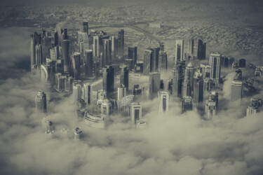 Fotografie mit dem Titel "Doha in the Sky NB" von Frederic Bos, Original-Kunstwerk, Digitale Fotografie